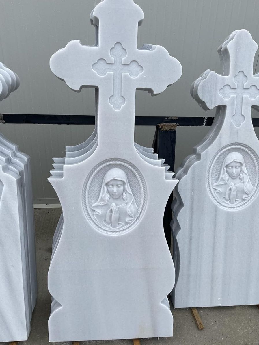 Cruce de marmură — Servicii Funerare Remu — model 2